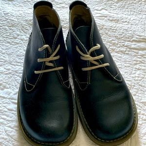 DR MARTENS MENS  CHUKKA  LACE UP SHOE MADE IN PORTUGUL
